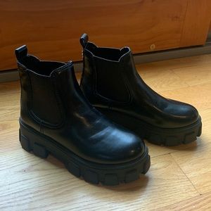 Circus NY Women's Darielle Chelsea Ankle Boot